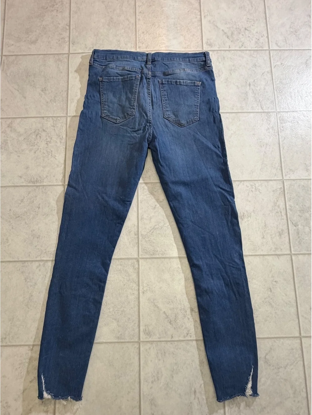 Free People Distressed Skinny Jeans W30